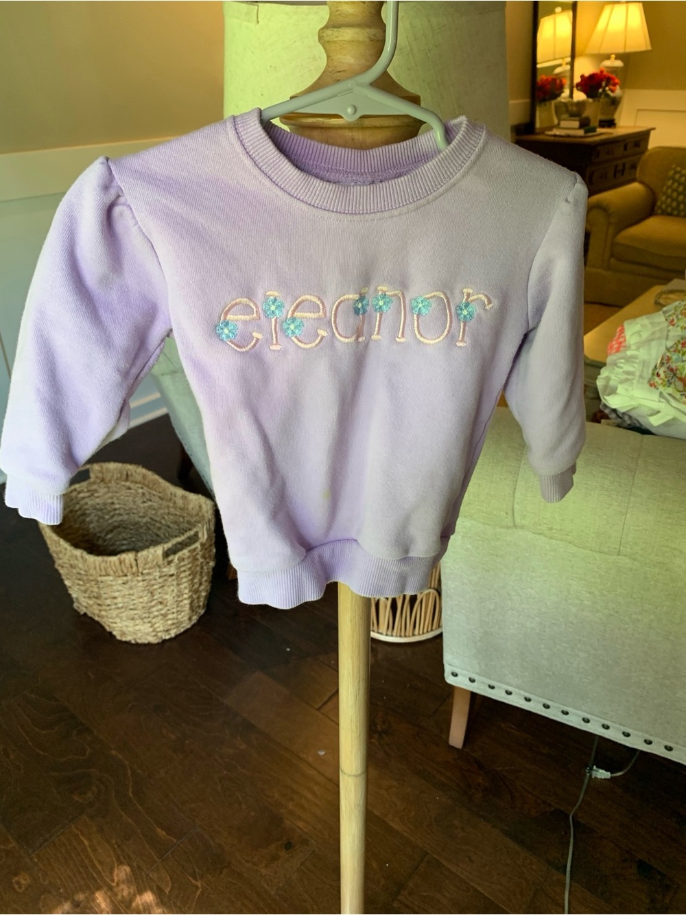 Girls’ Lavender Sweatshirt with Floral Embroidery “Eleanor”